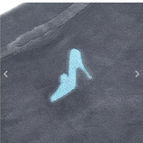 Cinderella sweatshirt - Picture 6 of 9